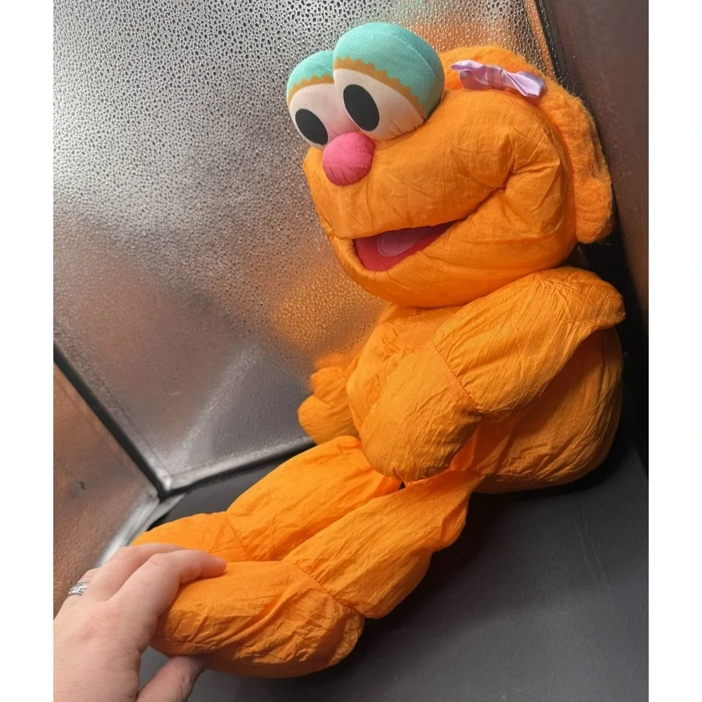 Vintage 1994 Sesame Street Zoe Plush Kid Dimension Hasbro 22